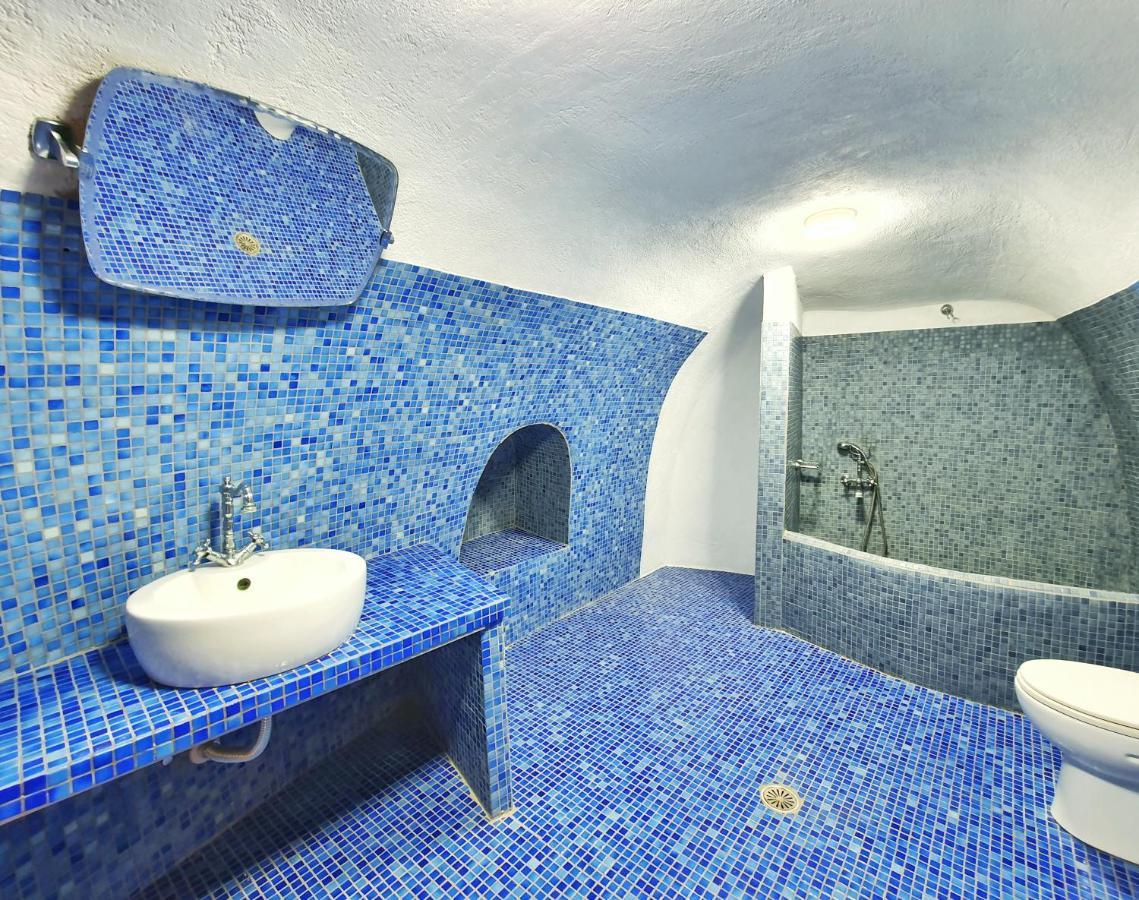 Navita Cave Houses ثيرا المظهر الخارجي الصورة